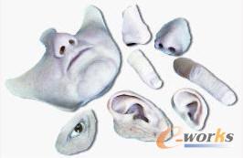 一位面部燒傷者的硅膠面具