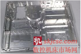 沖洗并吹干后的鎂合金零件