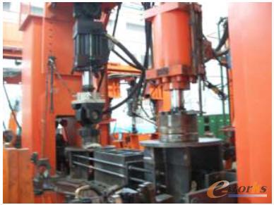 枕梁靜強度及疲勞試驗臺